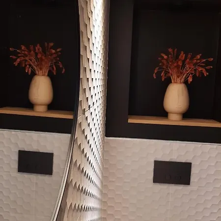 Le Milan Royal -suite Luxueuse Avec Sauna Et Jacuzzi *